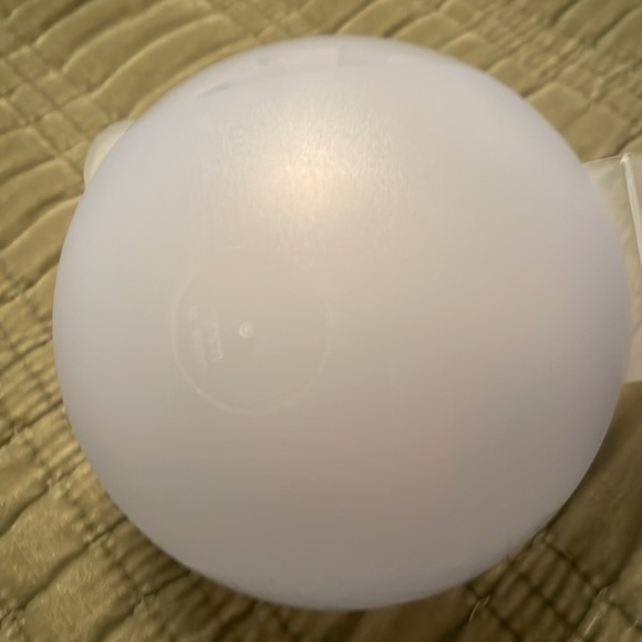 NWOT TUPPERWARE Forget Me Not Vegetable or Onion Hanging Keeper USA - Picture 5 of 9